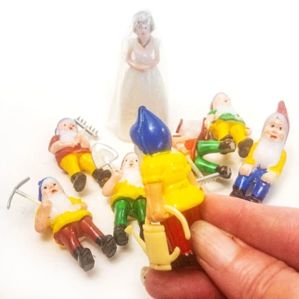 1940’s VTG Disney Snow White & The Seven Dwarfs Plastic Cake Toppers